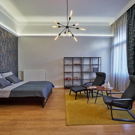 Nanirol Apartment At Gellert Bath Boedapest Buitenkant foto