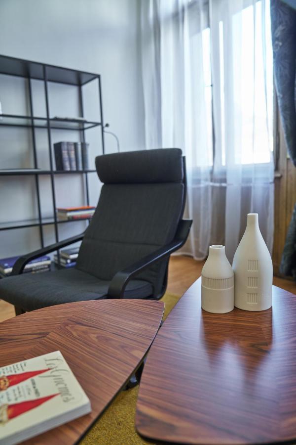 Nanirol Apartment At Gellert Bath Boedapest Buitenkant foto