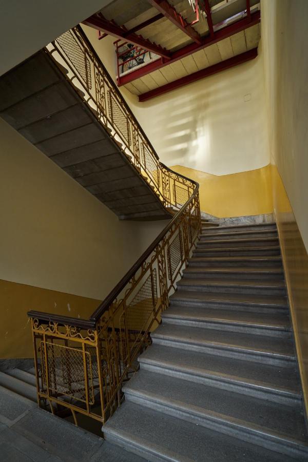 Nanirol Apartment At Gellert Bath Boedapest Buitenkant foto
