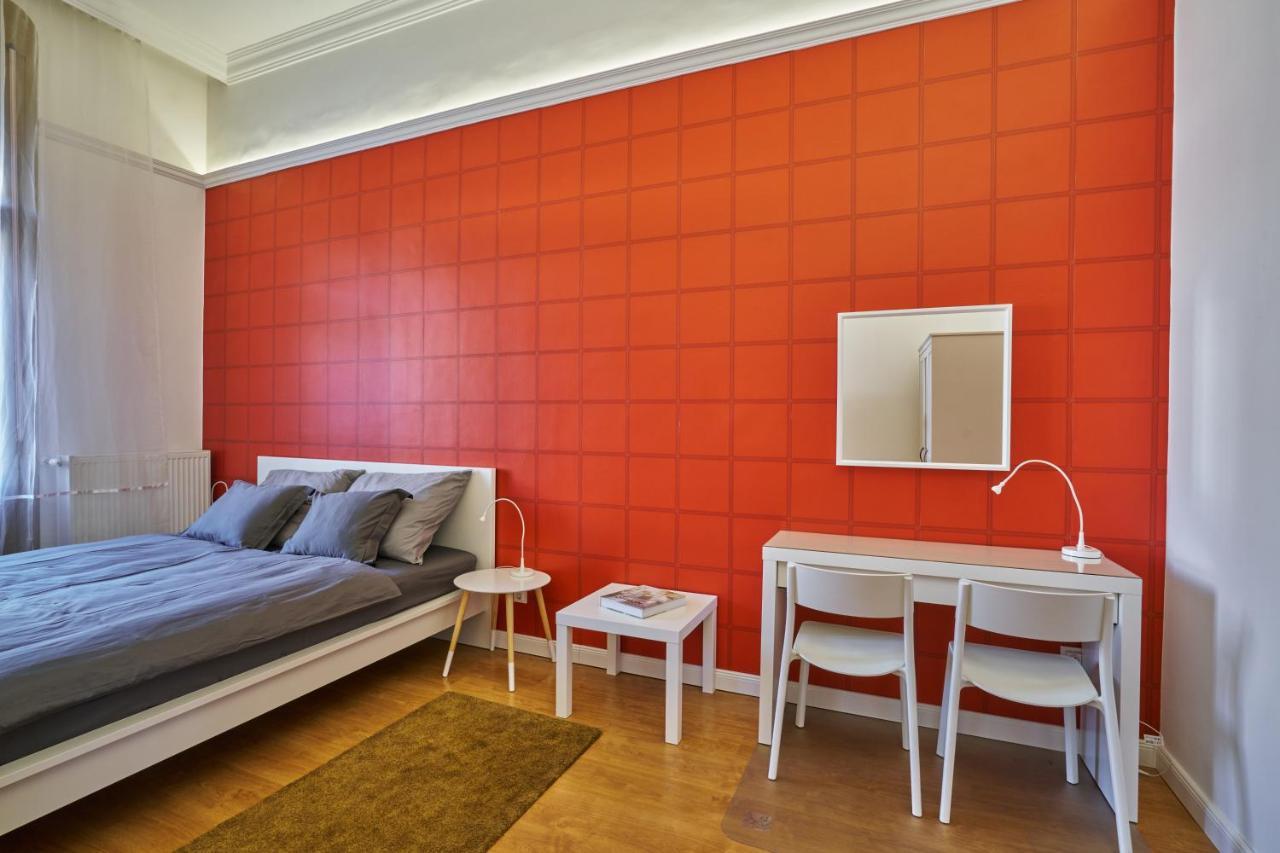 Nanirol Apartment At Gellert Bath Boedapest Buitenkant foto