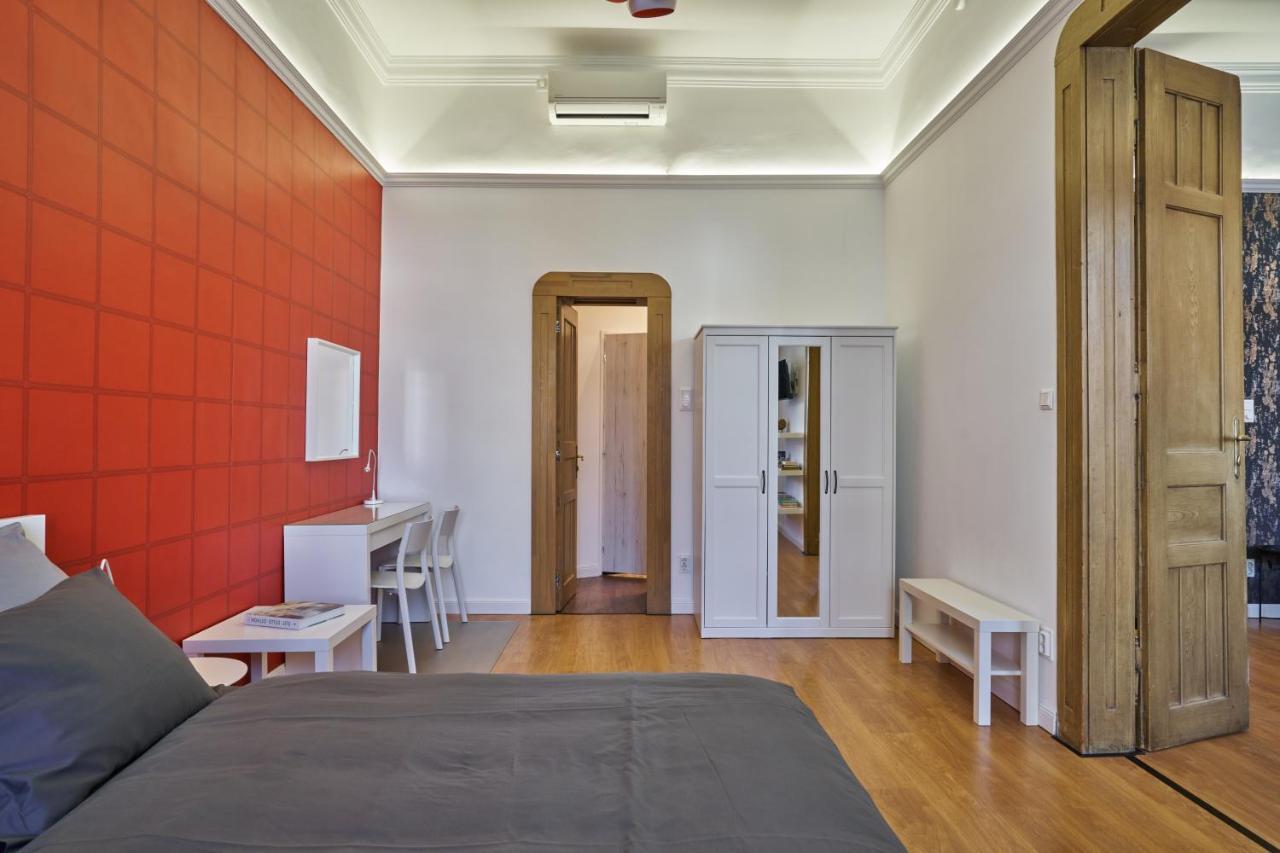 Nanirol Apartment At Gellert Bath Boedapest Buitenkant foto