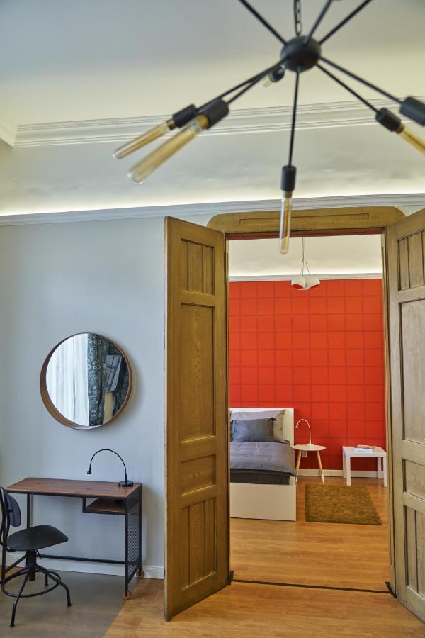 Nanirol Apartment At Gellert Bath Boedapest Buitenkant foto