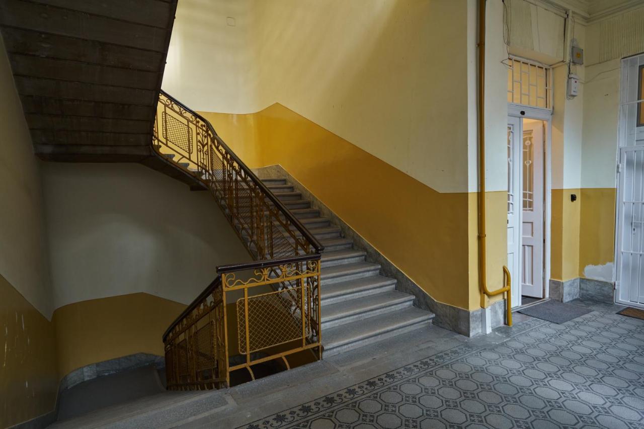 Nanirol Apartment At Gellert Bath Boedapest Buitenkant foto